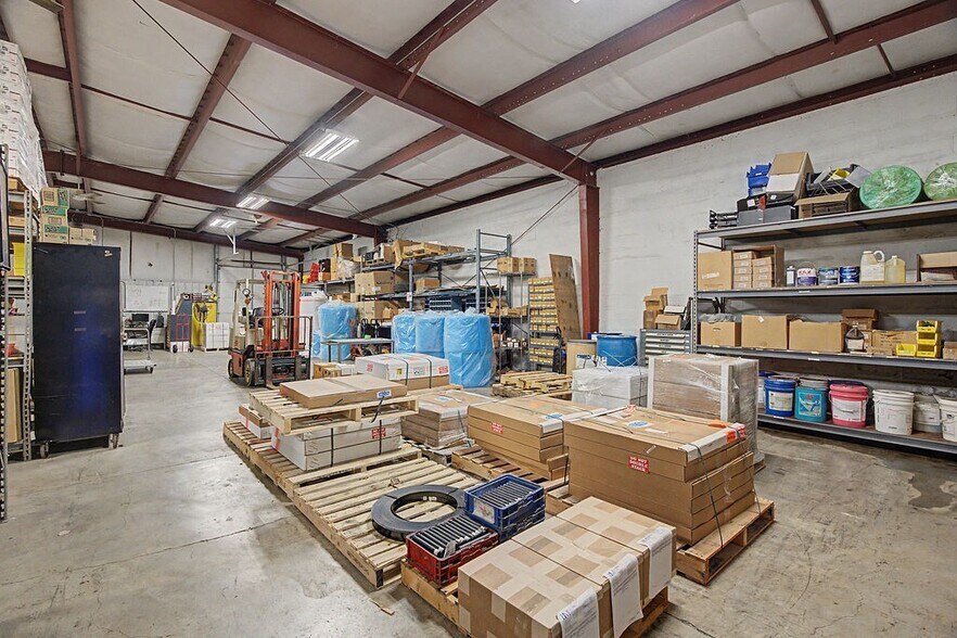 More Photos Of 254 Commerce Ct, Hopkinsville Industrial For Sale