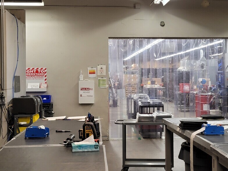 More Photos Of 17431 N Black Canyon Fwy, Phoenix Manufacturing For Sale