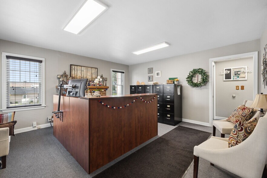 More Photos Of 6 E Washington St, Oswego Office For Sale