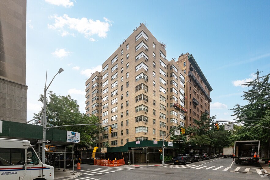 Primary Photo Of 7 Lexington Ave, New York Apartments For Lease