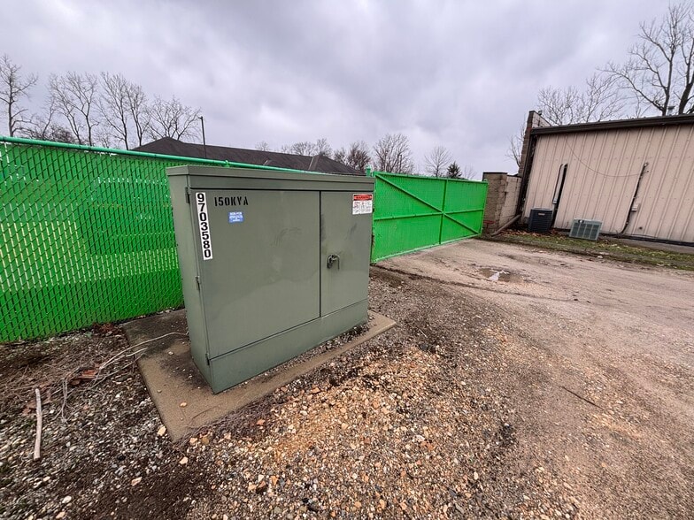 More Photos Of 4155 Gibson Dr, Tipp City Manufacturing For Sale