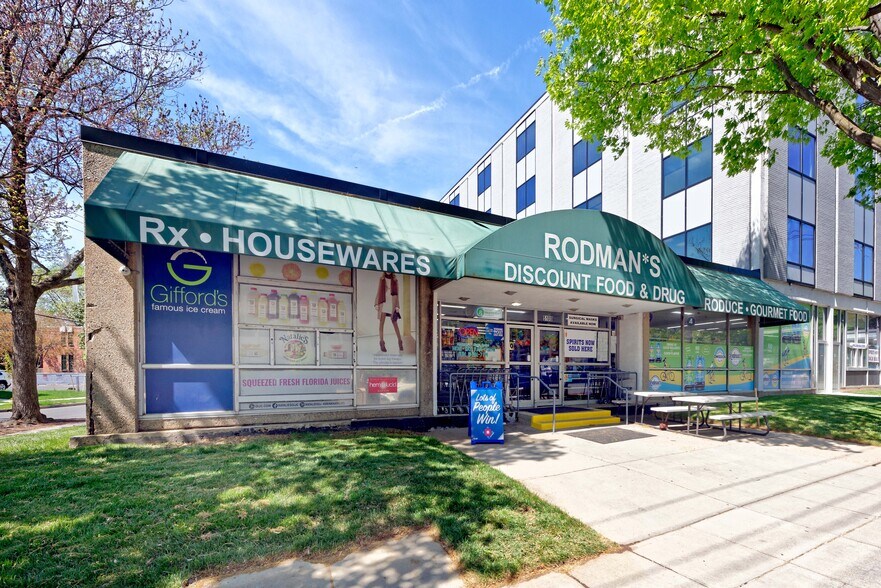 More Photos Of 5028 Wisconsin Ave NW, Washington Office For Lease