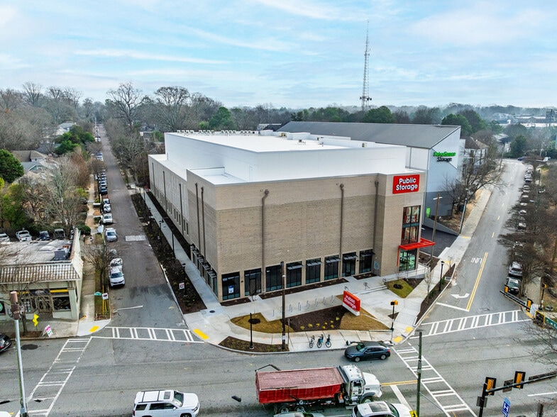 More Photos Of 597 Cooledge Ave NE, Atlanta Self Storage For Lease