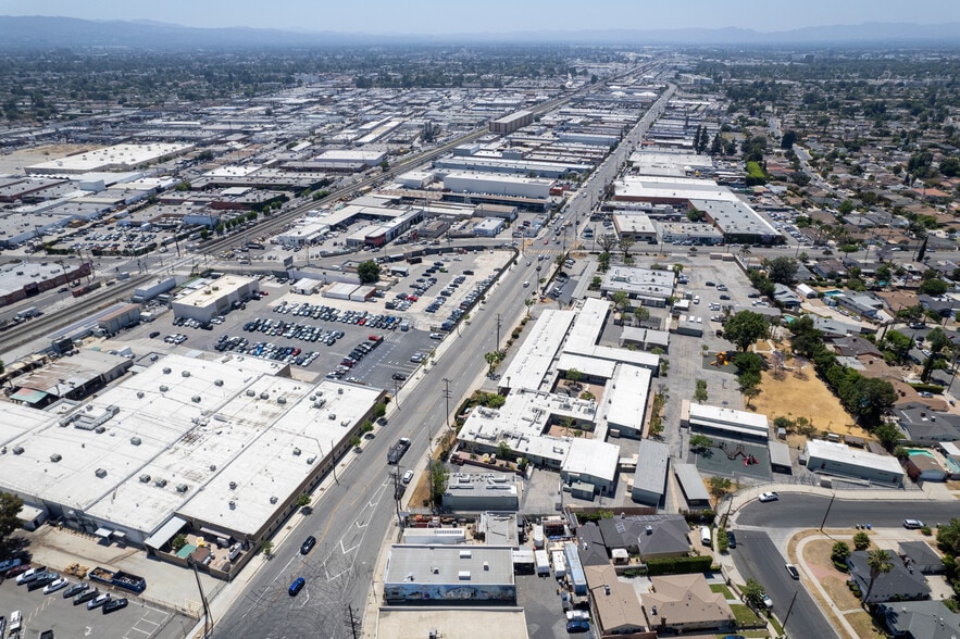 More Photos Of 12801 Saticoy Street St, North Hollywood Warehouse For Sale