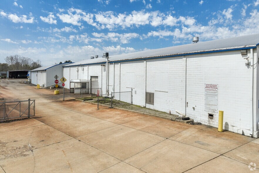 More Photos Of 705 N Fayette St, Fayette Industrial For Sale