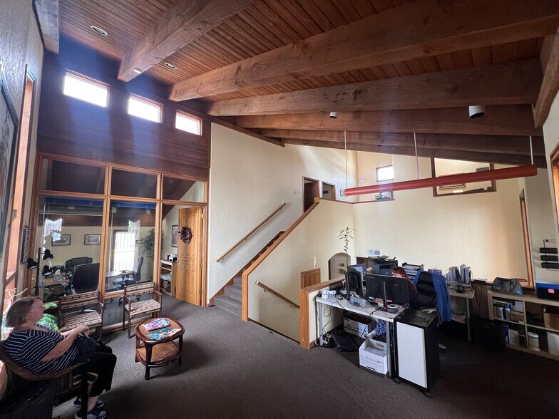 More Photos Of 351 W Hatcher Rd, Phoenix Office For Sale