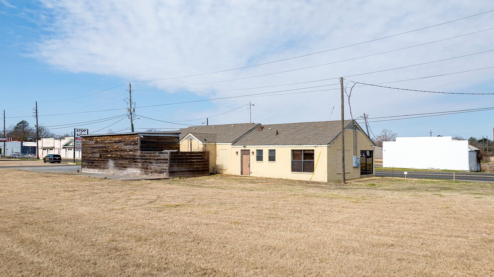 More Photos Of 1000 Louisville Ave, Monroe Office For Sale