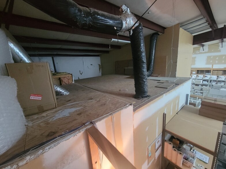 More Photos Of 6600 Windmill Way, Wilmington Industrial For Lease