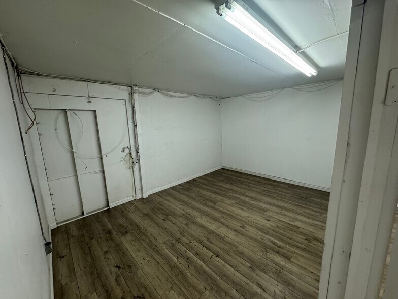 More Photos Of 4450 E Washington Blvd, Commerce Manufacturing For Lease