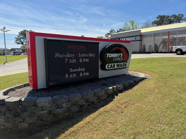 More Photos Of 2772 Riverside Dr, Macon-Bibb Carwash For Sale