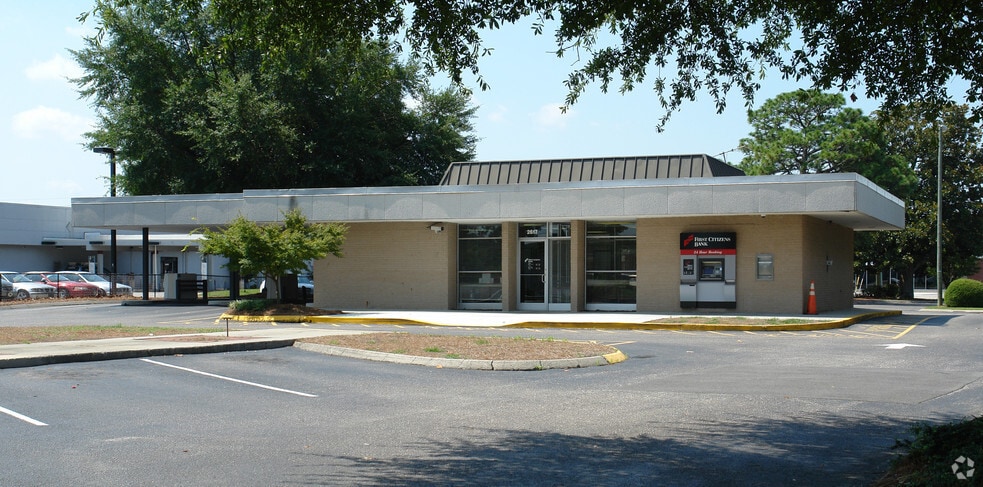 Primary Photo Of 2617 Bragg Blvd, Fayetteville Bank For Sale