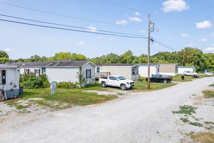 More Photos Of 30 Phillips Dr, Sistersville Manufactured Housing Mobile Home Park For Sale