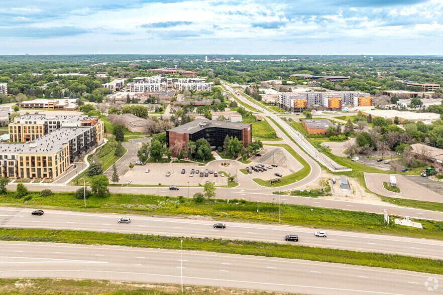 More Photos Of 10650 Red Circle Dr, Minnetonka Medical For Lease