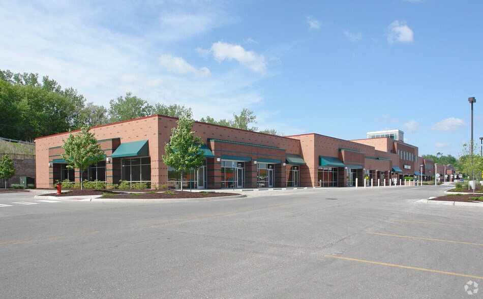 More Photos Of 4209-4409 Blue Pky, Kansas City Unknown For Lease