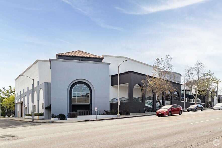 More Photos Of 9616-9618 W Pico Blvd, Los Angeles General Retail For Lease