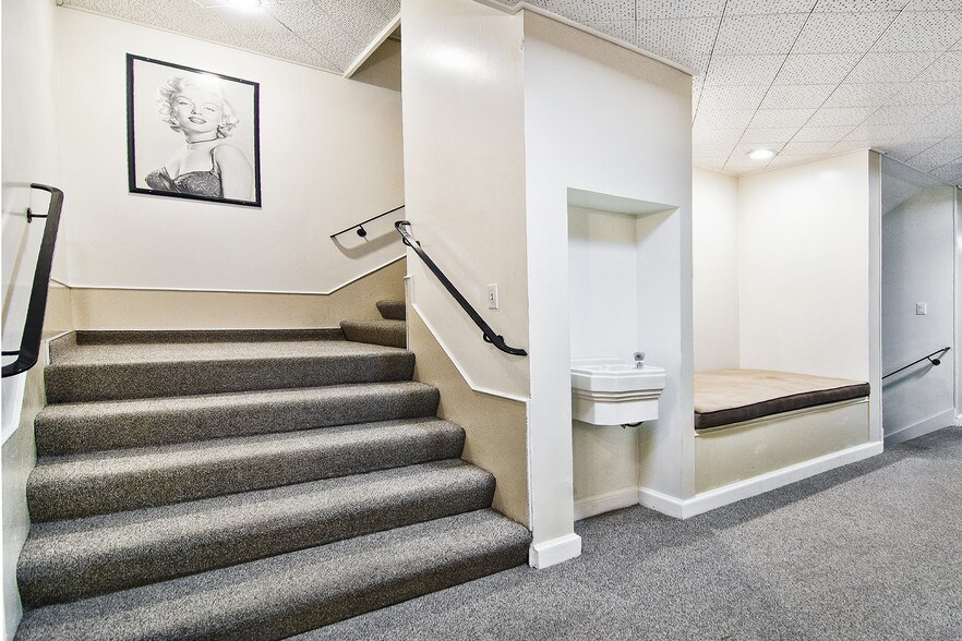 More Photos Of 8721 W Sunset Blvd, West Hollywood Loft Creative Space For Lease