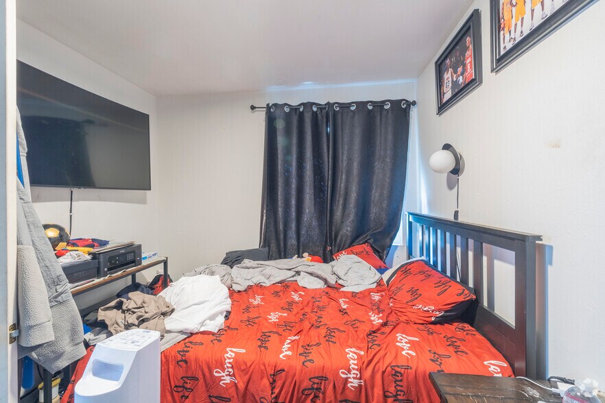 More Photos Of 3142 Coolidge Ave, Oakland Apartments For Sale