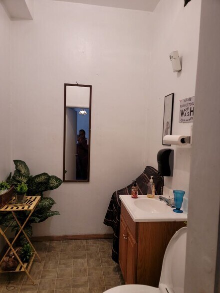 More Photos Of 2812-2816 Havenscourt Blvd, Oakland Storefront Retail Residential For Sale