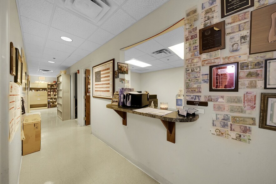 More Photos Of 350 N Pine Island Rd, Plantation Medical For Lease