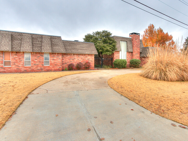 Primary Photo Of 2601 NW 50th St, Oklahoma City Multifamily For Sale