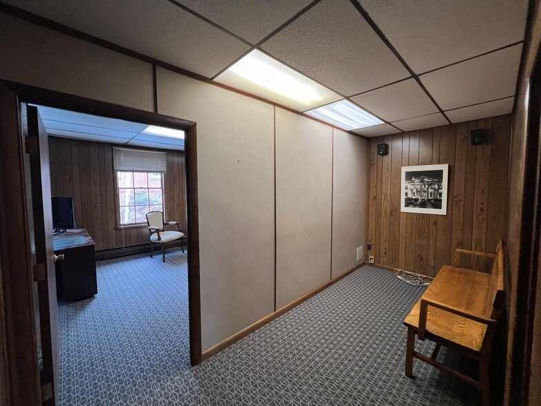 More Photos Of 25 W Courtland St, Bel Air Office For Lease