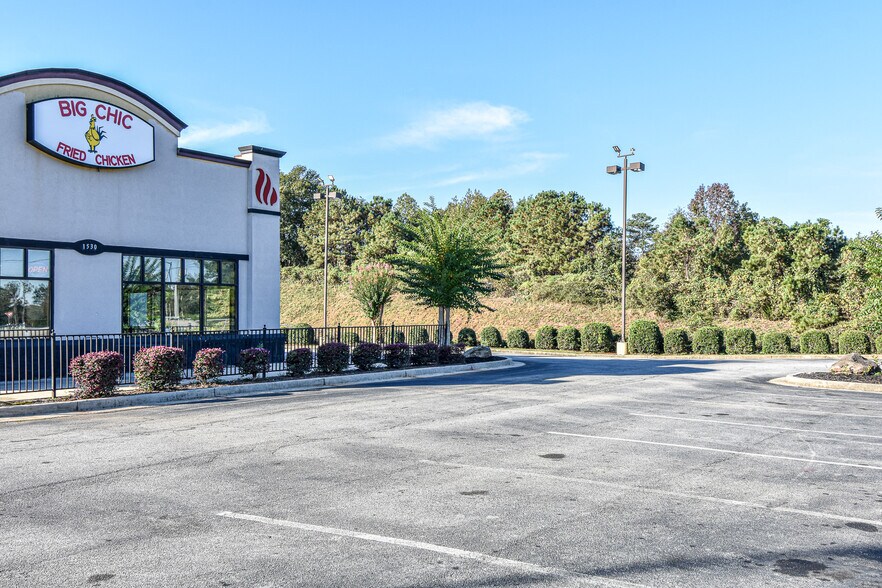 More Photos Of 1530 Hwy 16, Griffin Restaurant For Lease