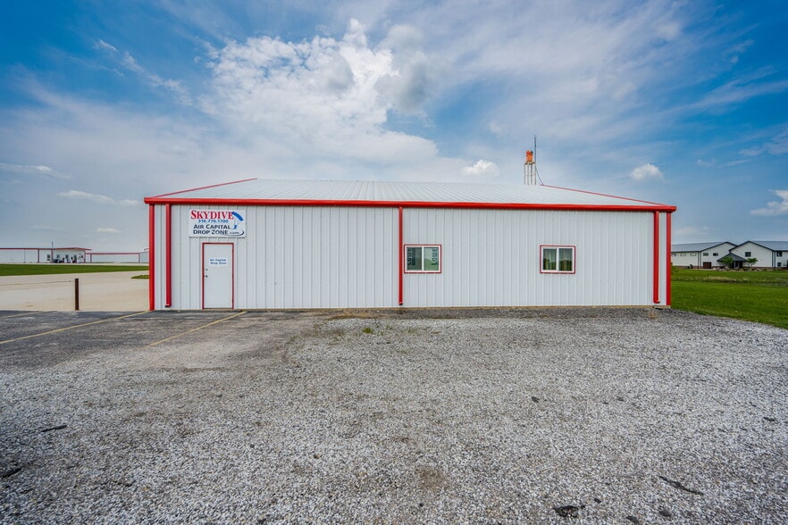 More Photos Of 7015 S 143rd St E, Derby Airplane Hangar For Sale