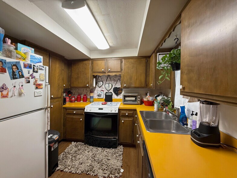 More Photos Of 5247 Baxter Ct SE, Salem Multifamily For Sale