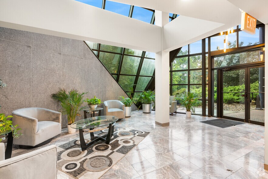 More Photos Of 609 W Johnson Ave, Cheshire Medical For Lease