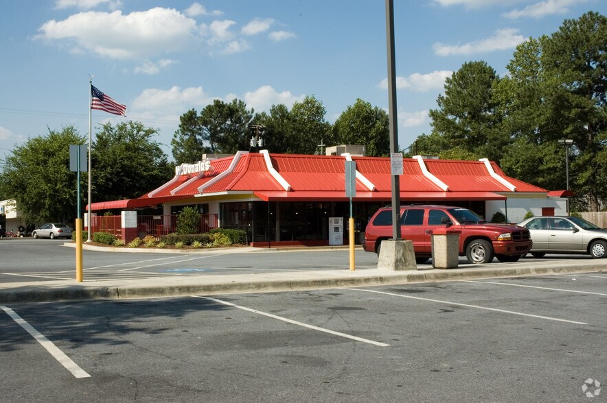 More Photos Of 1015 S Cobb Dr SE, Marietta Fast Food For Lease