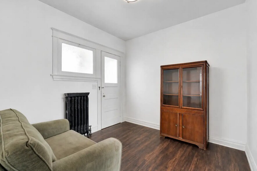 More Photos Of 711 W Hillgrove Ave, La Grange Storefront Retail Residential For Sale