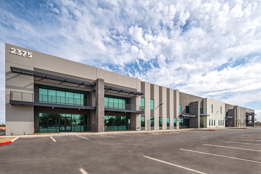 More Photos Of 2375 S Arizona Ave, Chandler Distribution For Lease