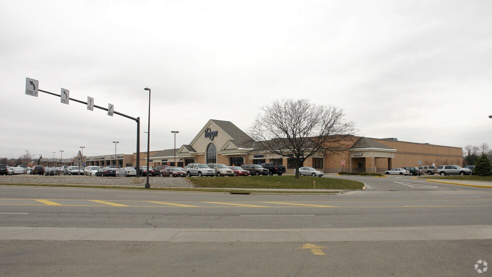 More Photos Of 4658-4740 Cemetery Rd, Hilliard Freestanding For Sale