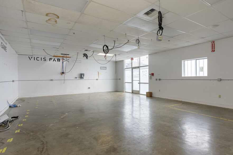 More Photos Of 2123 W Elmore St, Seattle Warehouse For Lease