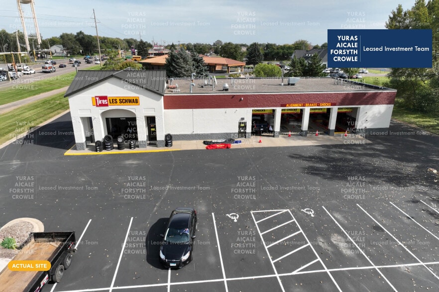 Primary Photo Of 15026 Cimarron Ave, Rosemount Auto Repair For Sale