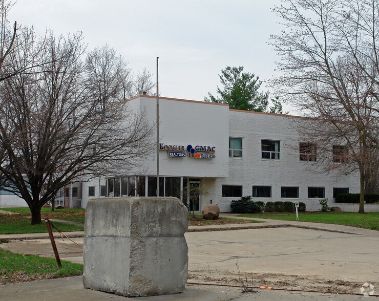 More Photos Of 4203 Curliss Ln, Batavia Office For Sale