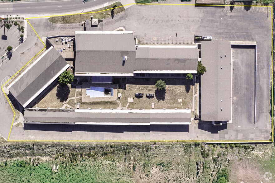 More Photos Of 2001 N Hudson Ave, Pueblo Hotel For Sale