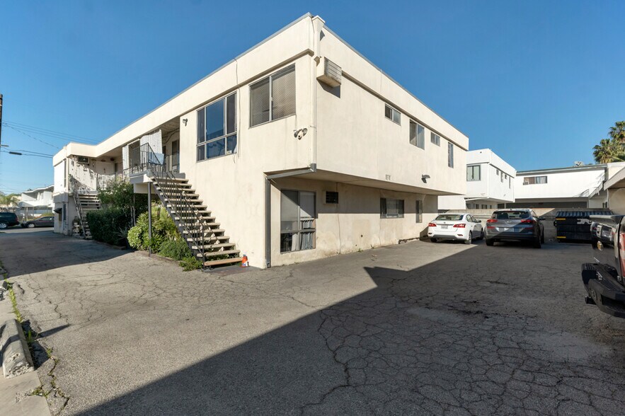 More Photos Of 7454 Canby Ave, Reseda Apartments For Sale