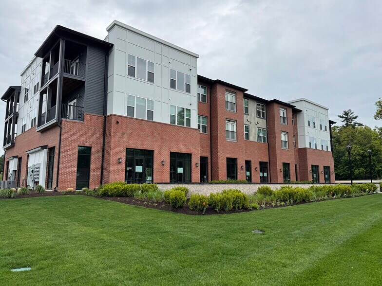 More Photos Of 2418 Main St, Rocky Hill Apartments For Lease
