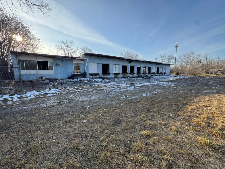 More Photos Of 1221 N Niagara St, Saginaw Warehouse For Sale