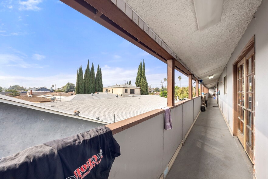 More Photos Of 4010-4018 W Commonwealth Ave, Fullerton Storefront Retail Residential For Sale