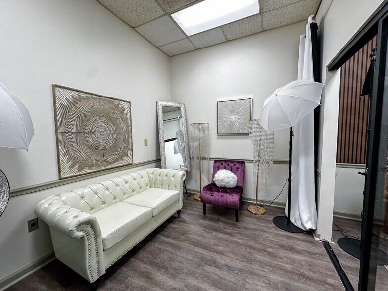 More Photos Of 3000-3002 Bob Wallace Ave SW, Huntsville Light Distribution For Sale