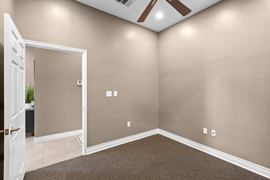 More Photos Of 1490 Rusk Rd, Round Rock Coworking Space