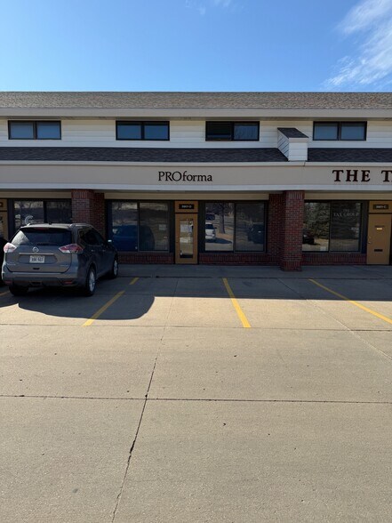 More Photos Of 5901 S 58th St, Lincoln Office For Sale