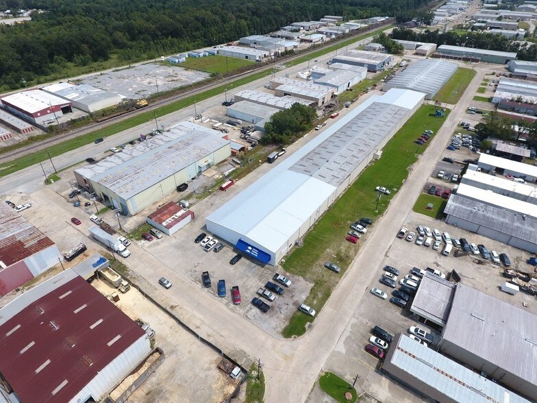 More Photos Of 11765 Darryl Dr, Baton Rouge Warehouse For Lease
