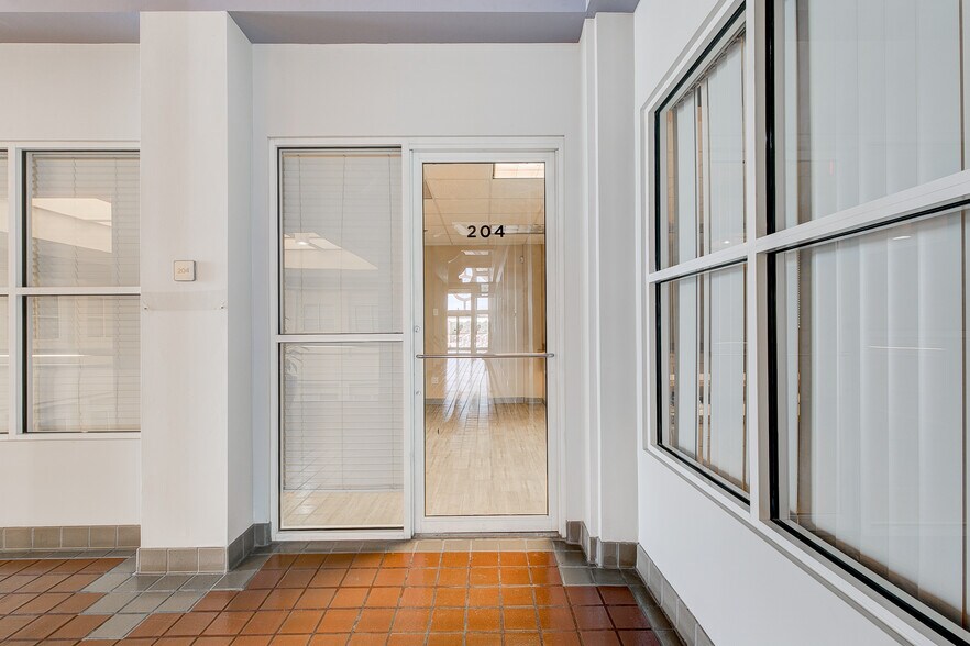 More Photos Of 1717 Precinct Line Rd, Hurst Medical For Sale