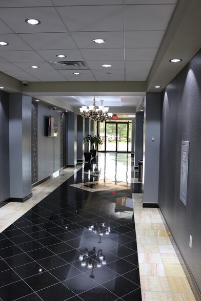 More Photos Of 6066 Leesburg Pike, Falls Church Office For Lease