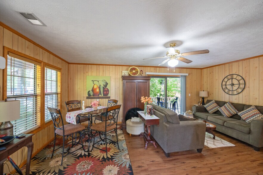 More Photos Of 115 Chalet Ln, Henderson Apartments For Sale
