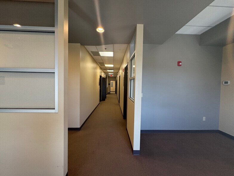 More Photos Of 100 NE Missouri Rd, Lee's Summit Medical For Lease