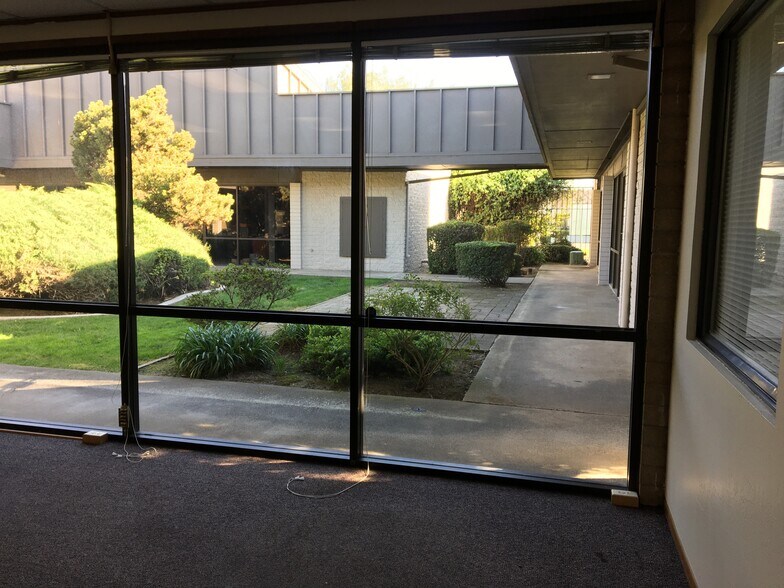 More Photos Of 5637 N Pershing Ave, Stockton Medical For Lease